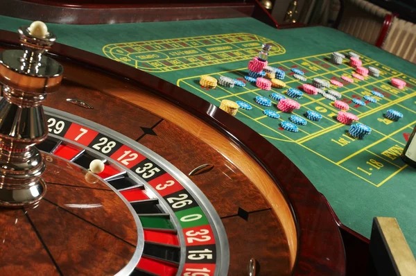 Three Card Poker table interface on iOS phone